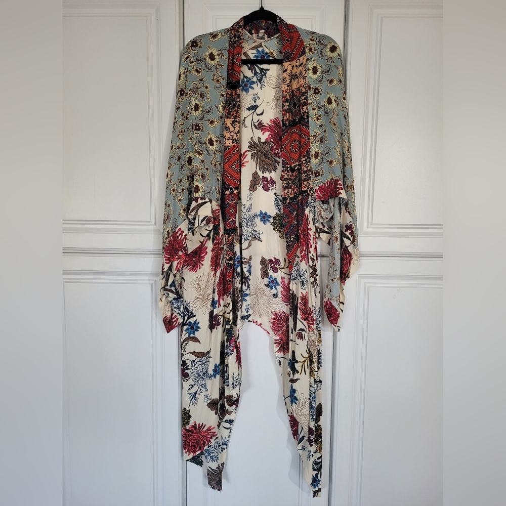 Umgee Floral Multicolor Kimono,  Size S/M, Boho, Hippie, Red Green Blue